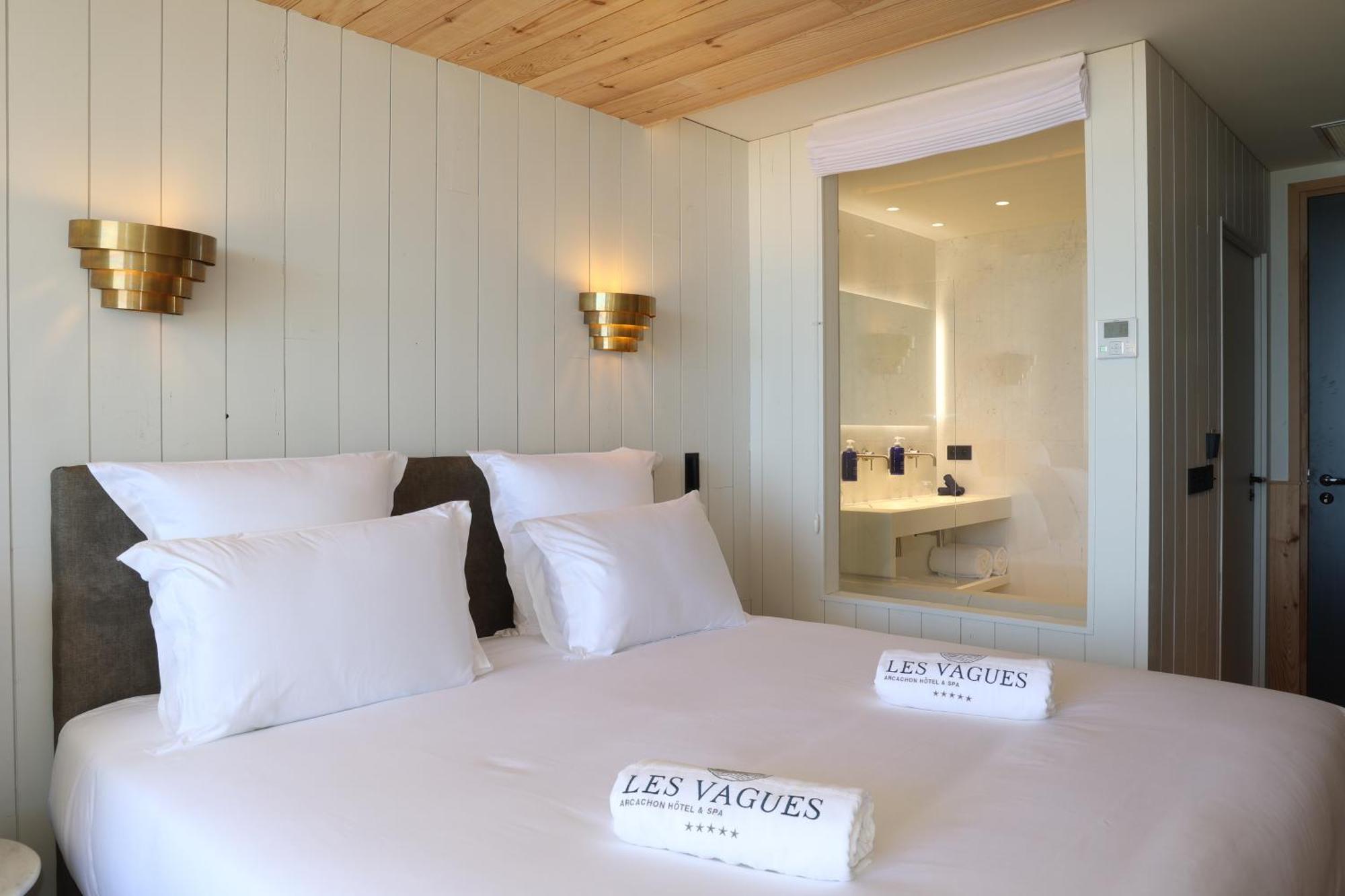 Les Vagues Hotel & Spa Arcachon Exterior photo